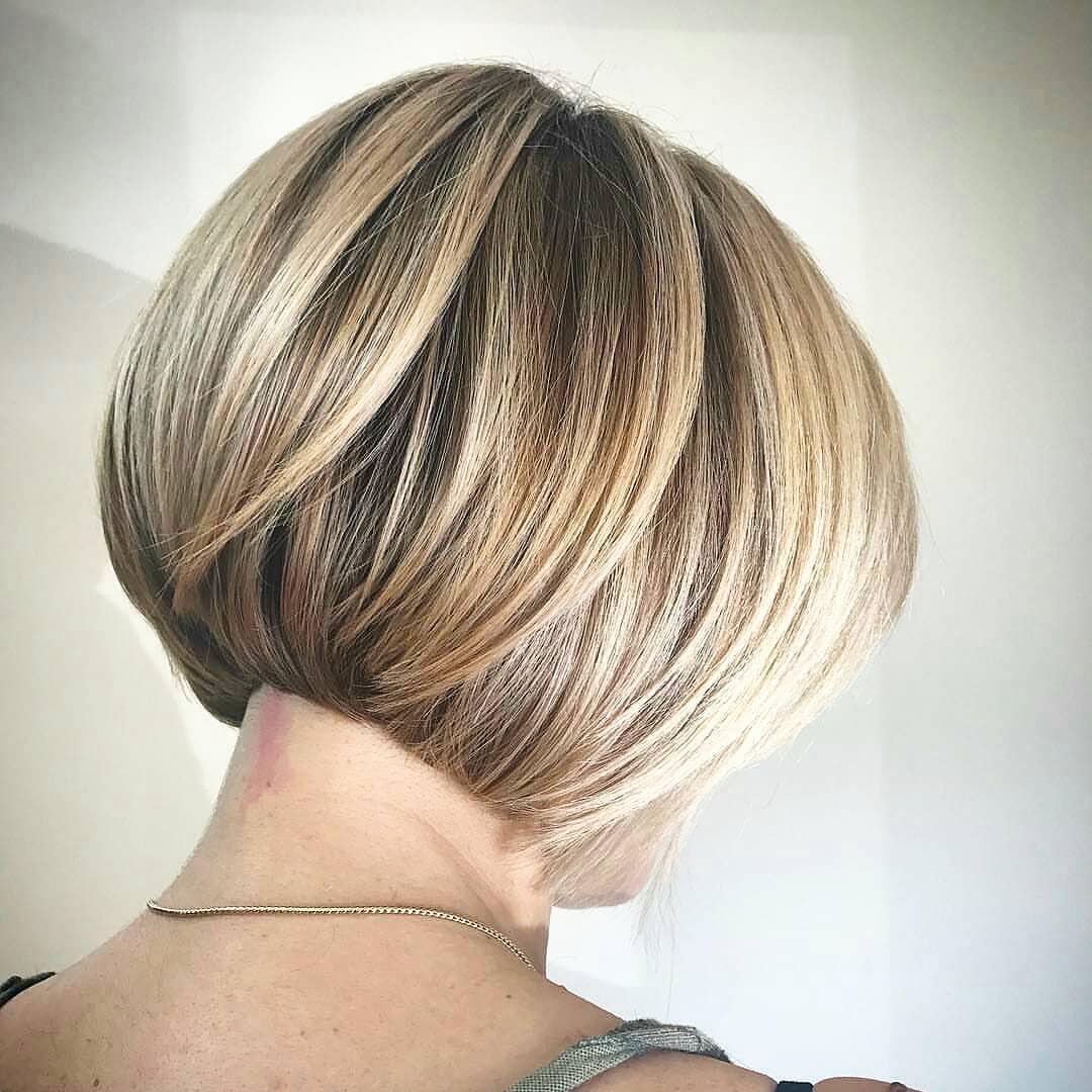 Easy Short Bob Haircut with Straight Hair - Short Straight Hairstyles for Women