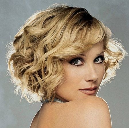Layered Curly Hairstyles for Blonde Short Hair