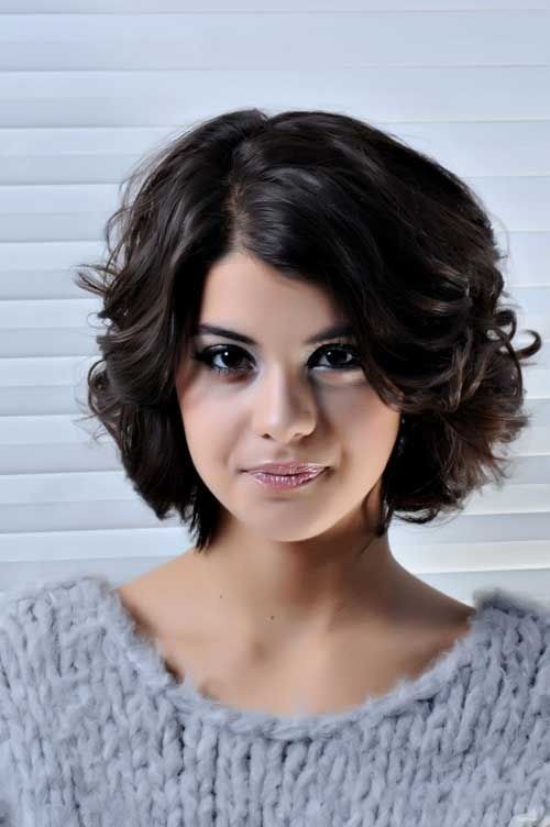 Short Curly Hairstyles for Winter