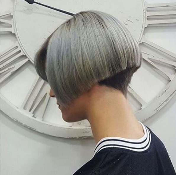 Short, Straight Bob Haircut - Blunt A-line Bob