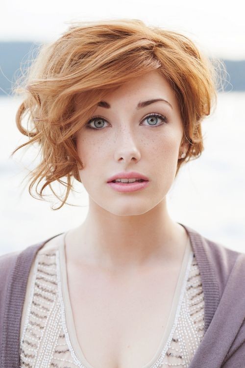 Short Wavy Hairstyles for Fall Winter