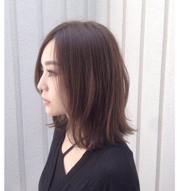 shoulder length long bob hairstyle