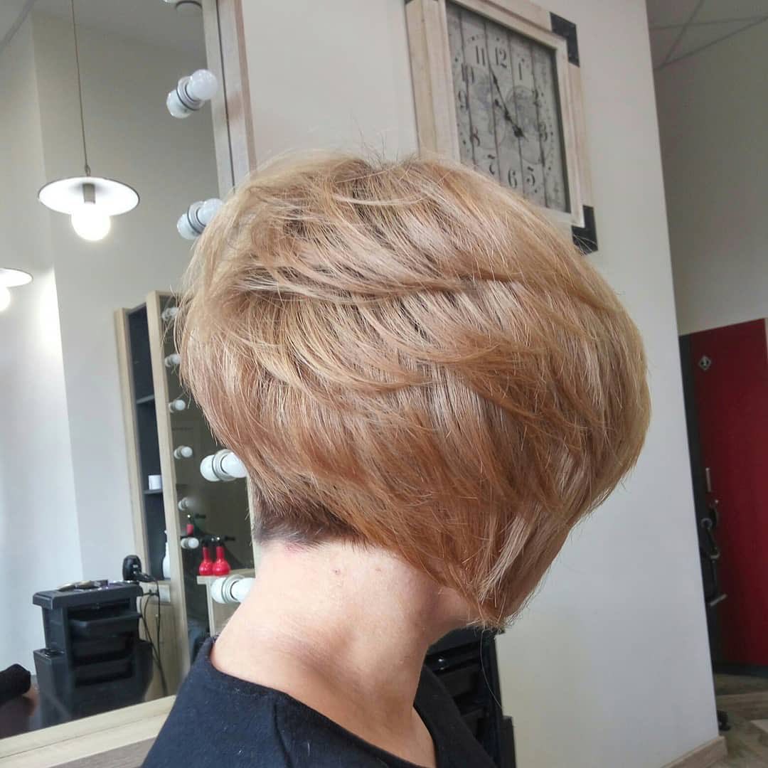 Stylish Short Bob Haircut Ideas for Women - Easy Short Straight Hairstyle and Color 2021 - 2022