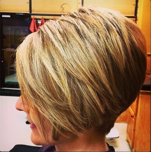 Women Short Haircut for Thick Hair - Best Bob Hairstyles width=