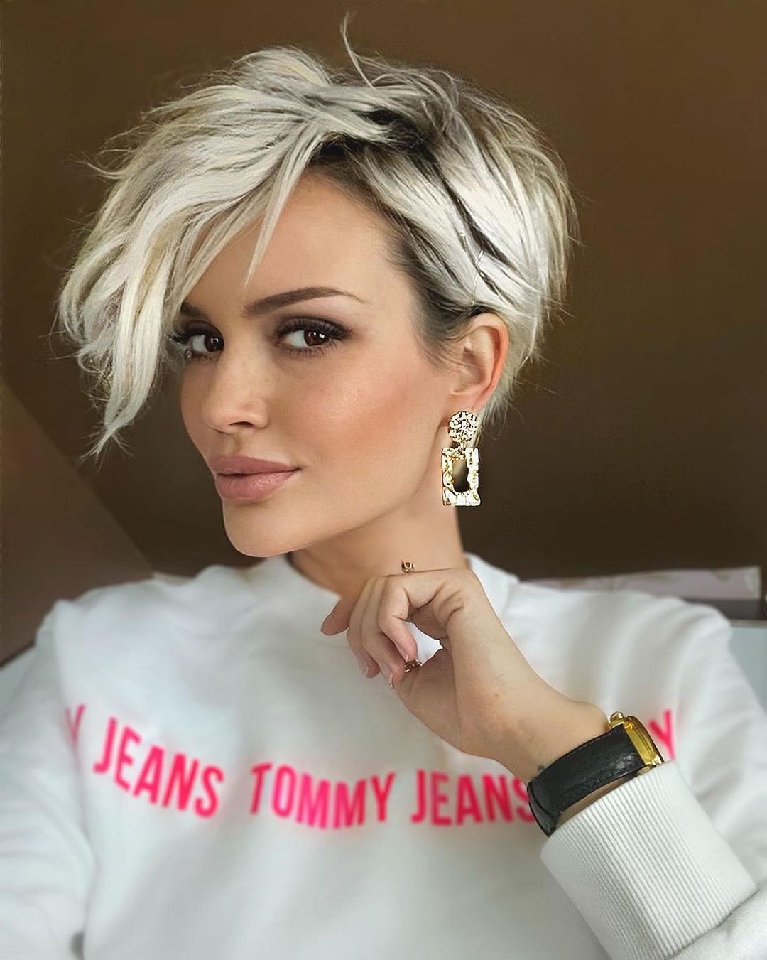 Cute Short Haircuts for Thick Hair - Women Short Hairstyle Trends