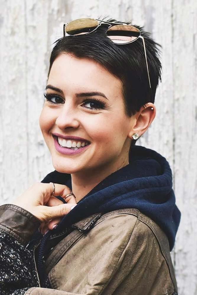 Un estilo cotidiano para cabello más corto #pixiecut #haircuts