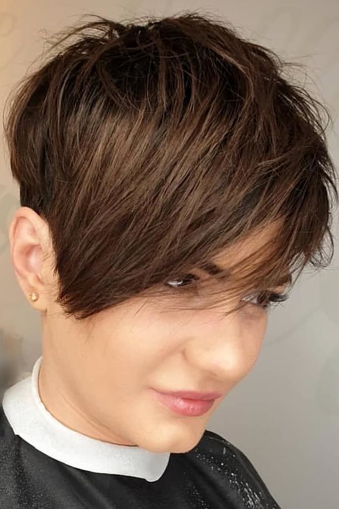 Peinado Pixie medio marrón #pixiecut #haircuts