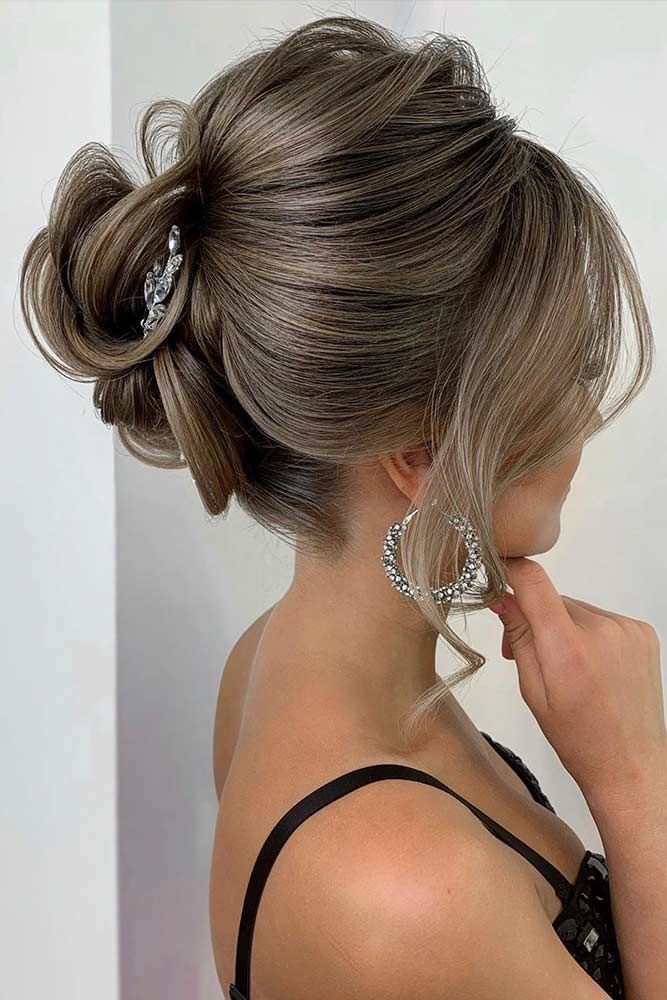 Chic Updos For Blonde Hair Twist #darkblondehair #blondehair