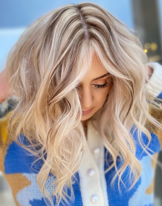 Chunky Blonde Highlights on Brown Base