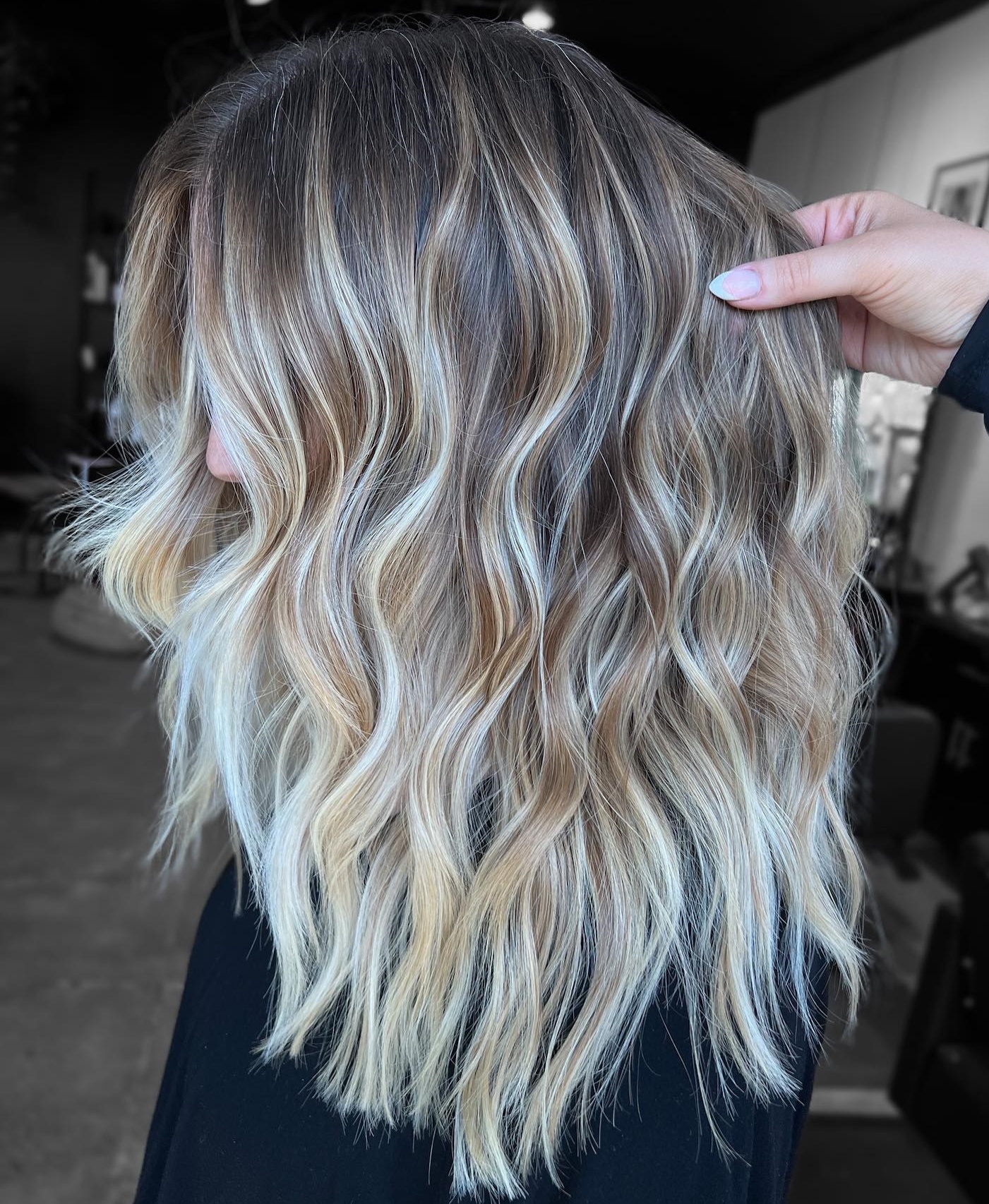 Dark Creamy Blonde Wavy Hair