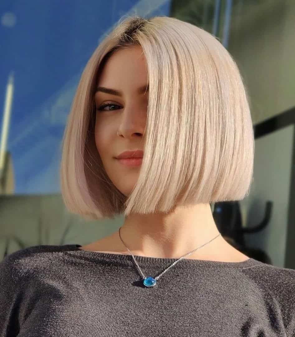 Short Defined Color Bob Haircut