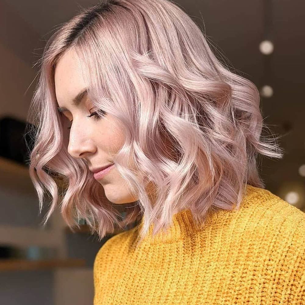 Side-Parted Wavy Rose Bob