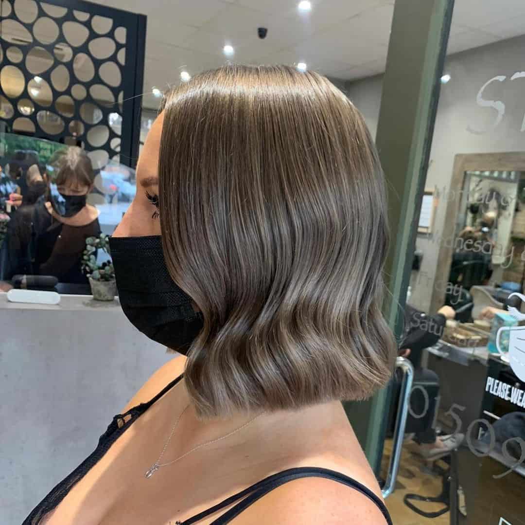 Wavy Ashy Color Bob Hairdo 