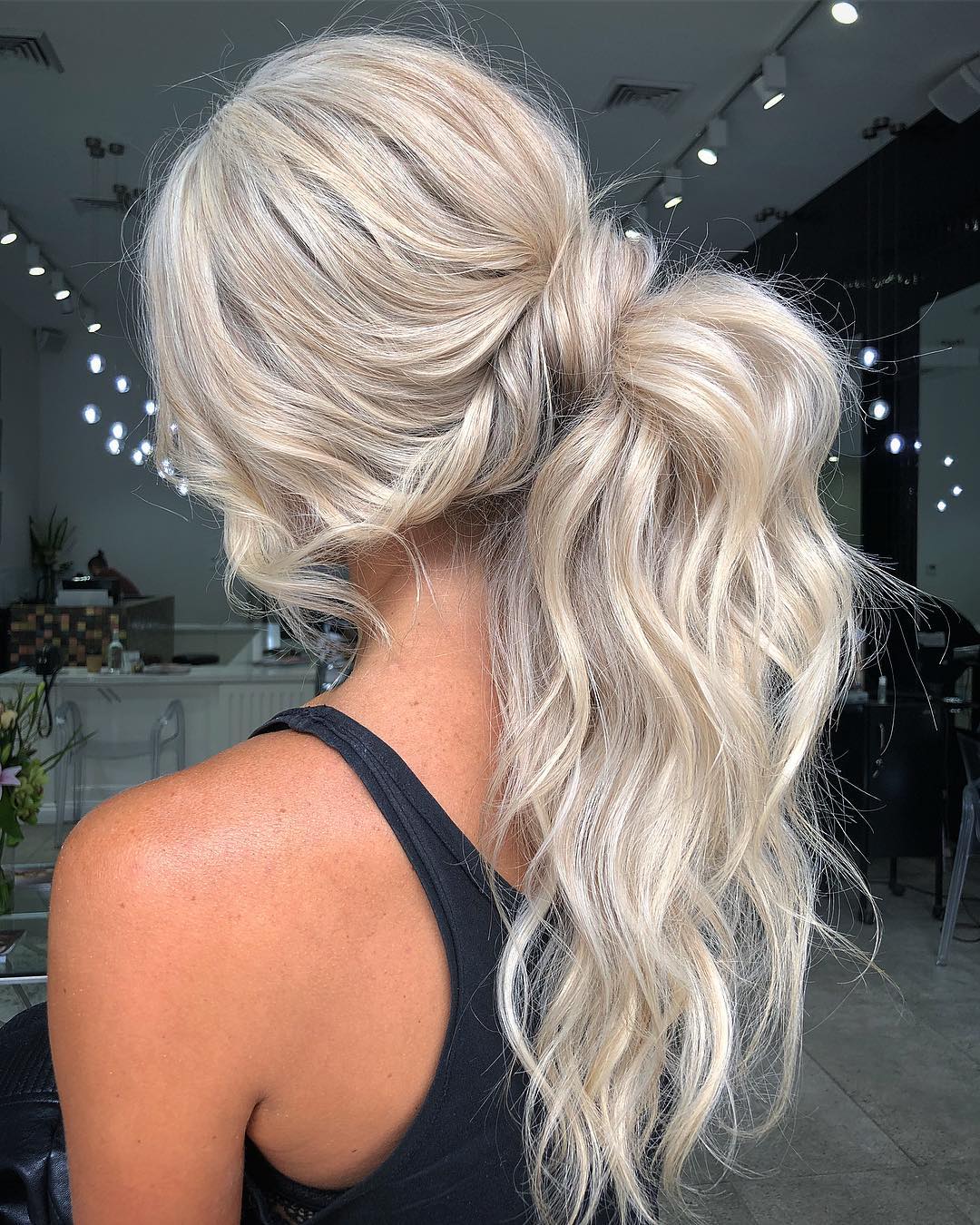 Wavy Ponytail For Long Hair