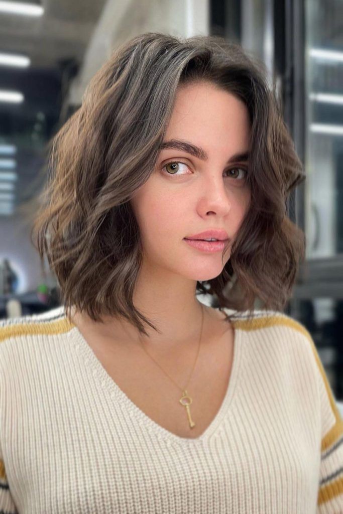 Wavy Short to Medium Bob Hairstyles