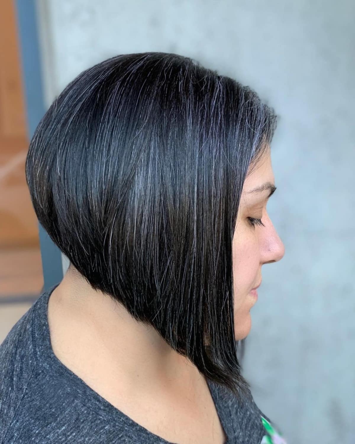 A line bob cut for black thinning hair