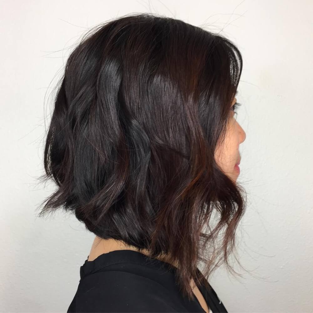 A perfect example for medium layered razor cut hairstyles