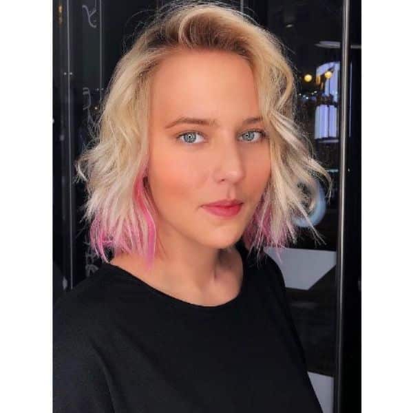 Blonde Medium Haircuts For Wavy Hair with Pink Highlights