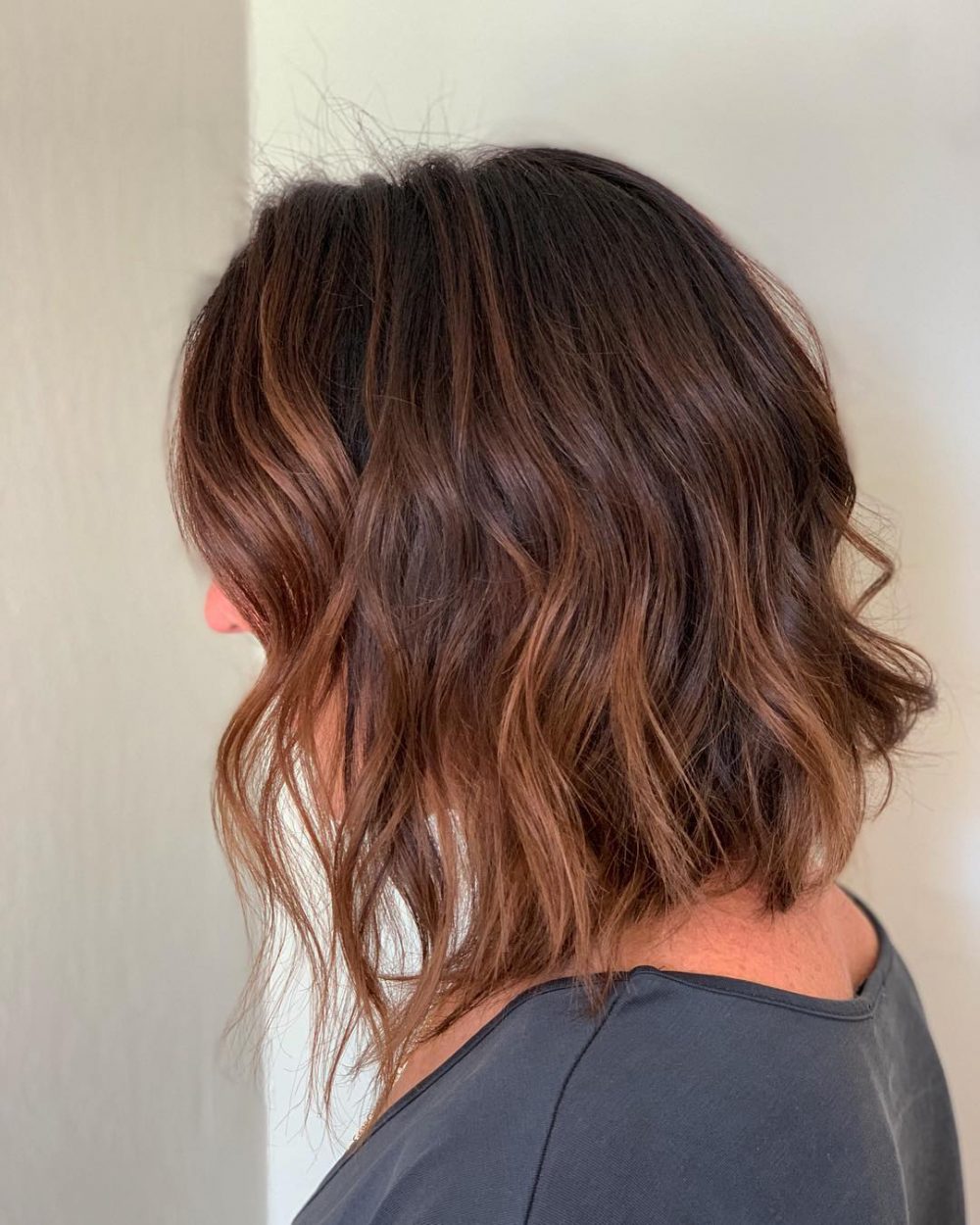 Brown Choppy Lob with Medium-Length Layers and Highlights