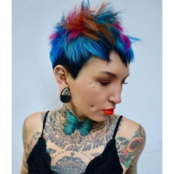  Chopped Spiky Vibrant Colored Pixie cute hairstyles for short hair