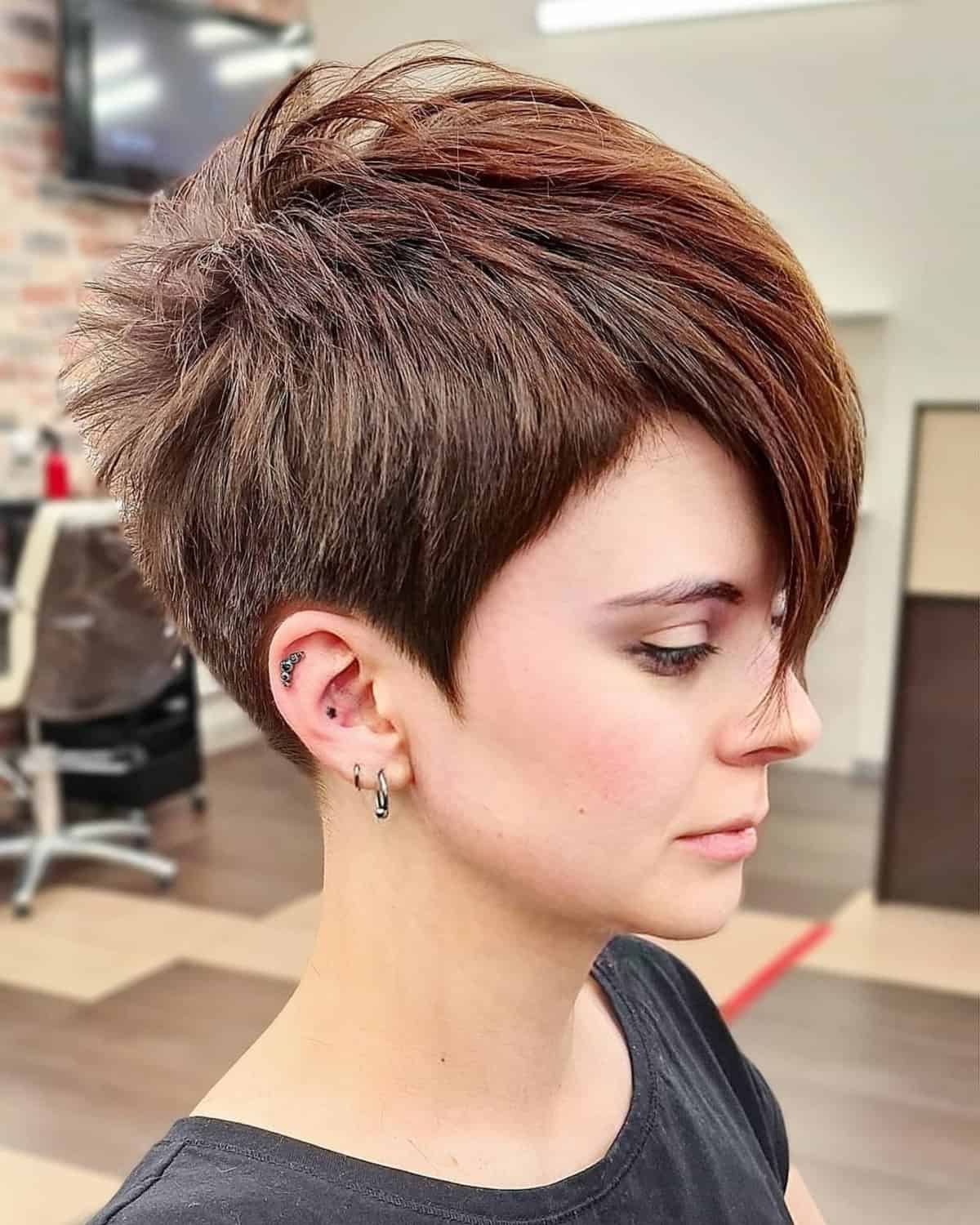 Pixie entrecortado para cabello grueso