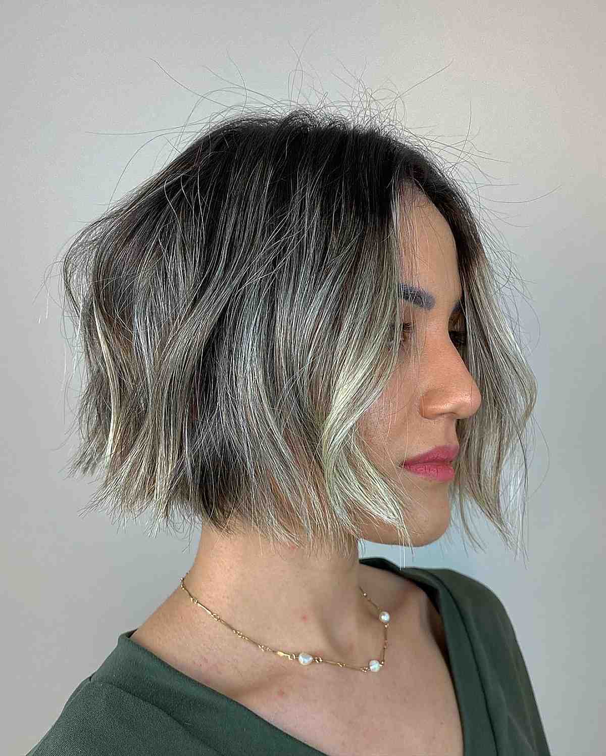 disheveled neck-length cut