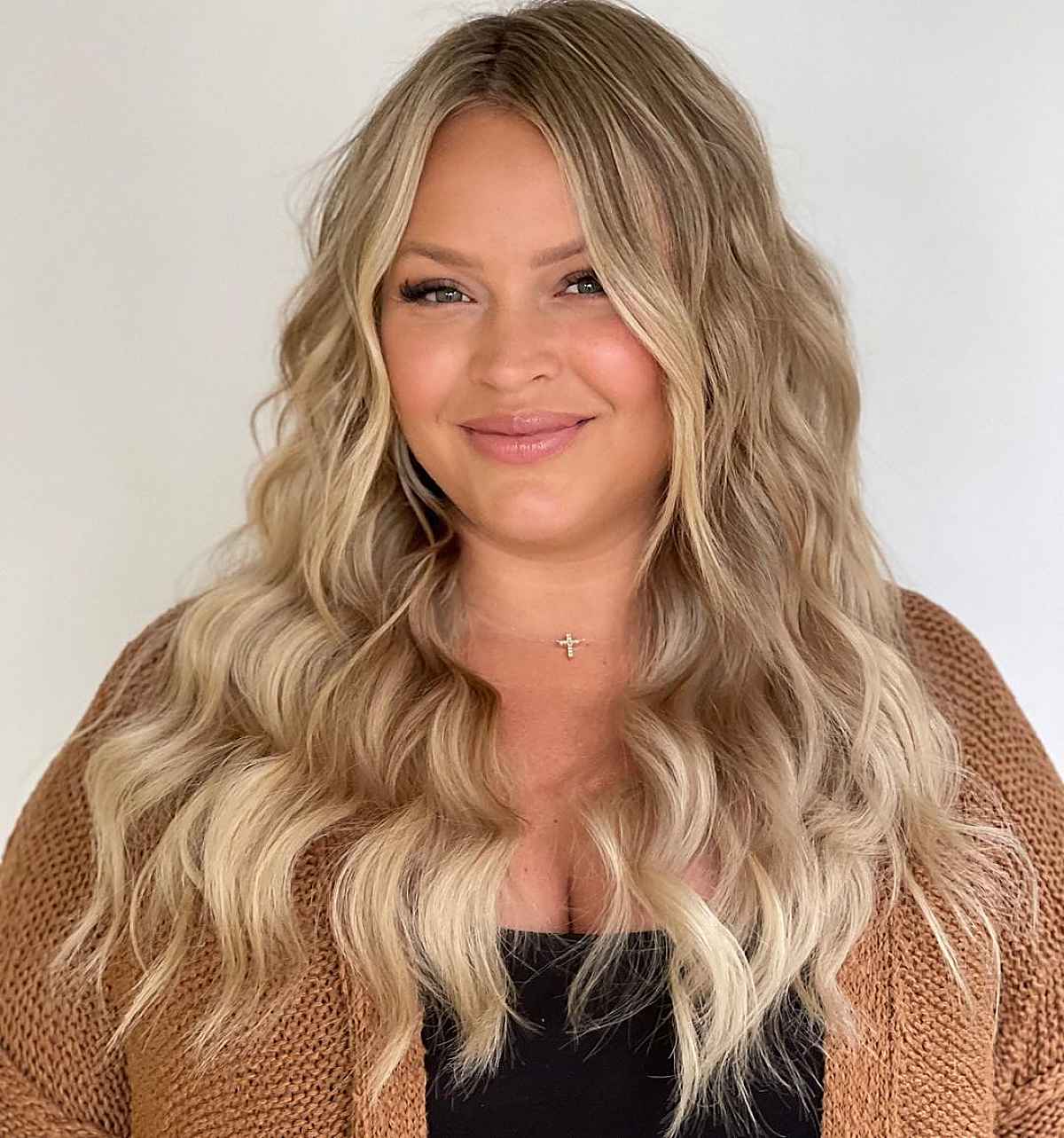 effortless and natural beachy look
