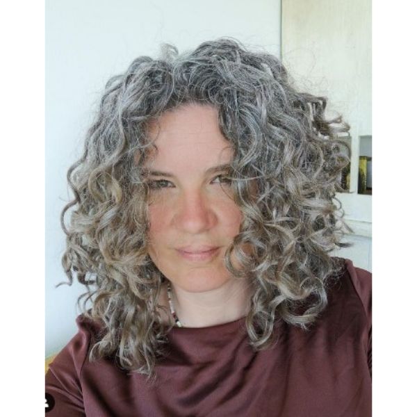Grombe Medium Haircut For Curly Hair