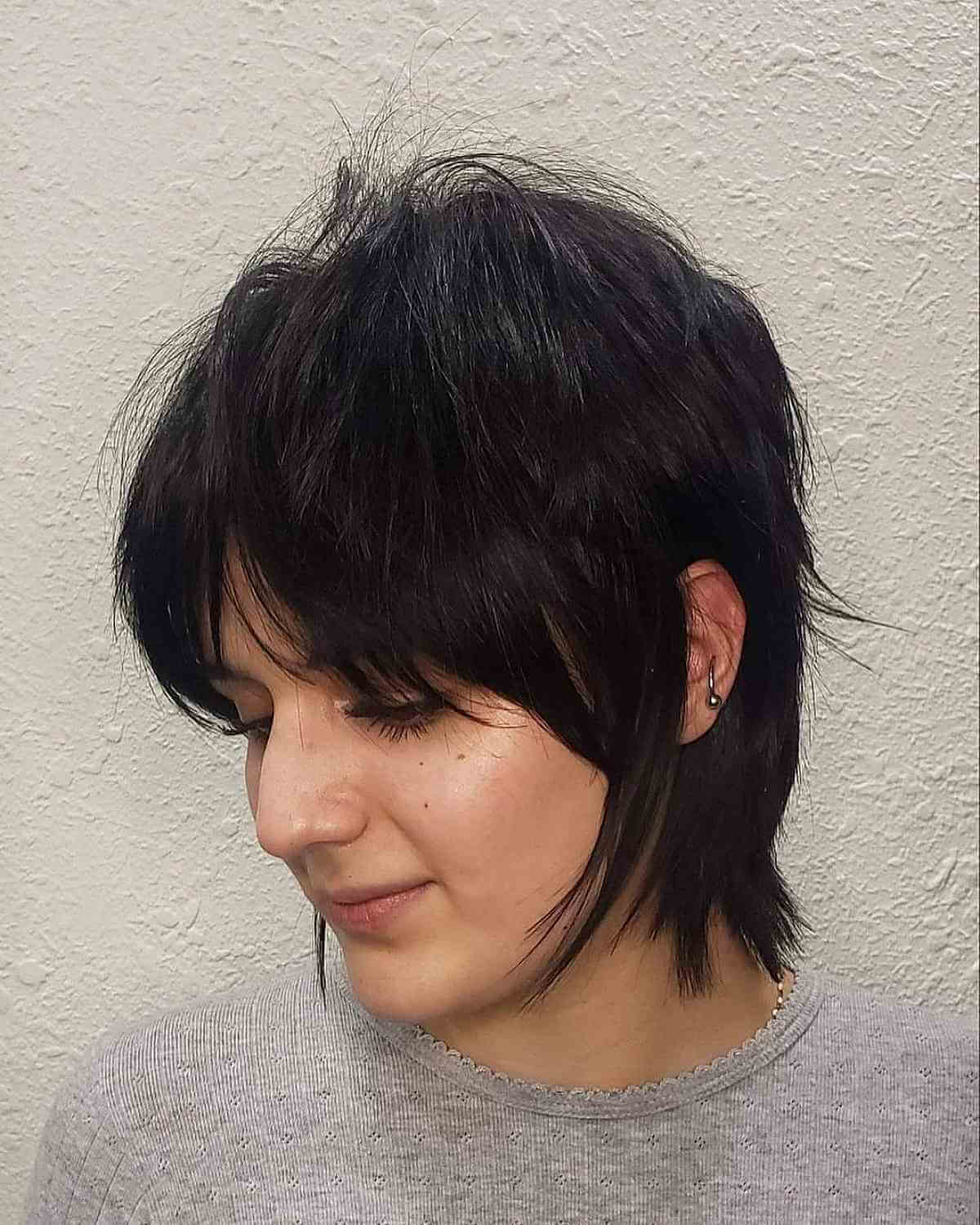 Jaw-Length Baby Mullet Shag with Face-Framing Bangs