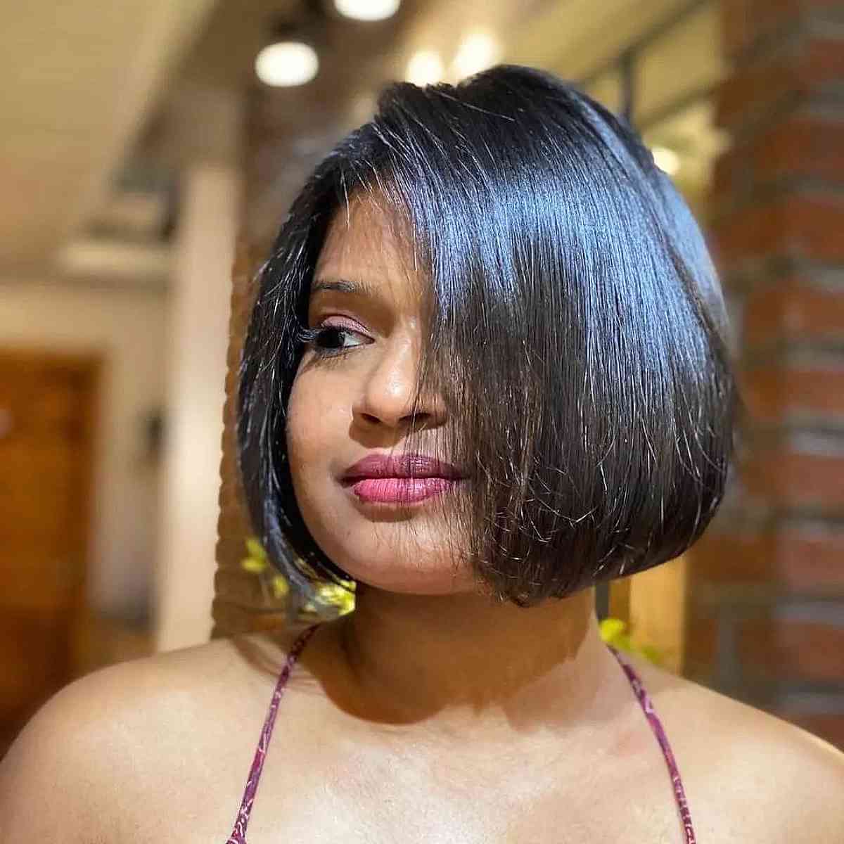 Jaw-Length Short Side-Parted Bob for Round Faces