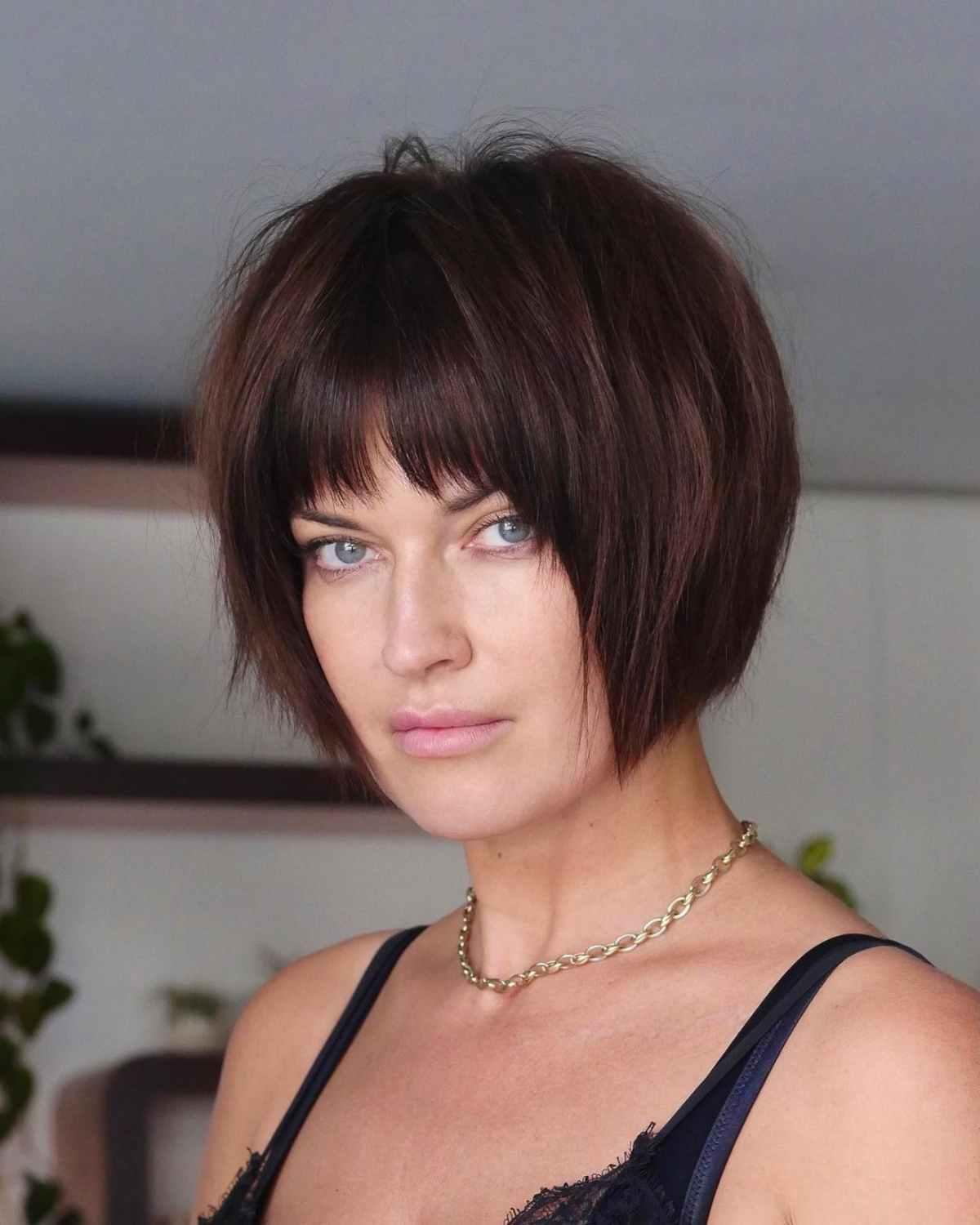 Jaw-Length Soft Textured Bob Cut with Bangs