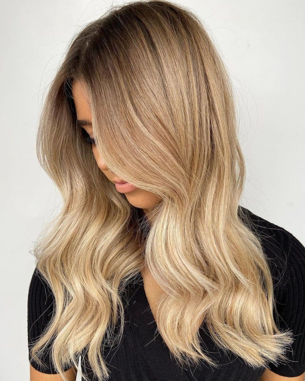 Long Blonde Layered Hair