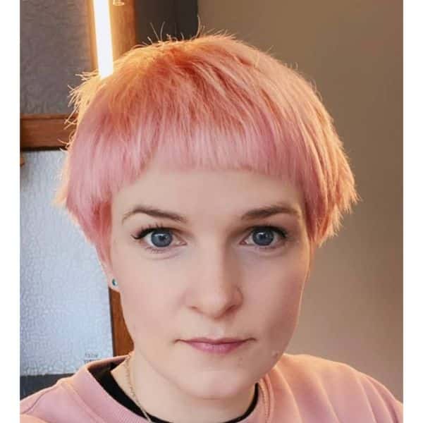 Peach Pink Bowl-cut With Textured Top cute hairstyles for short hair