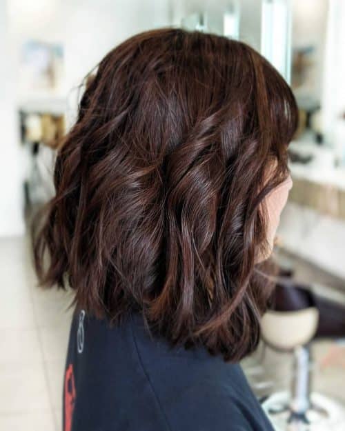 Picture of a nicely angled shoulder-length bob