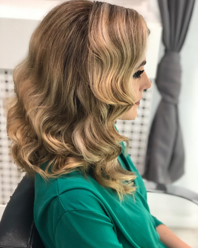 Retro Style Curls for Long Wavy Blonde Hair