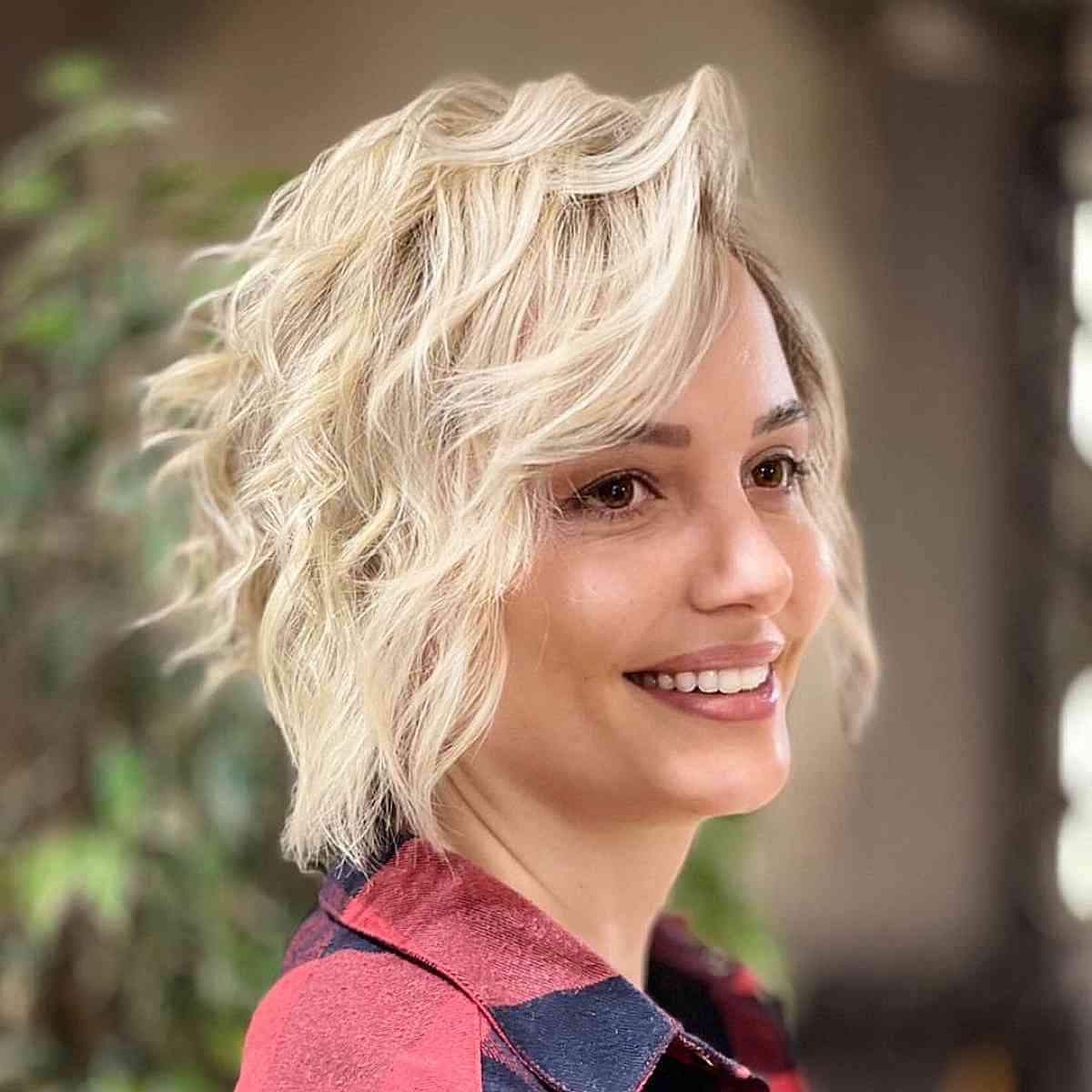 Short Beach Waves on a Wavy Graduated Bob for Thick Hair