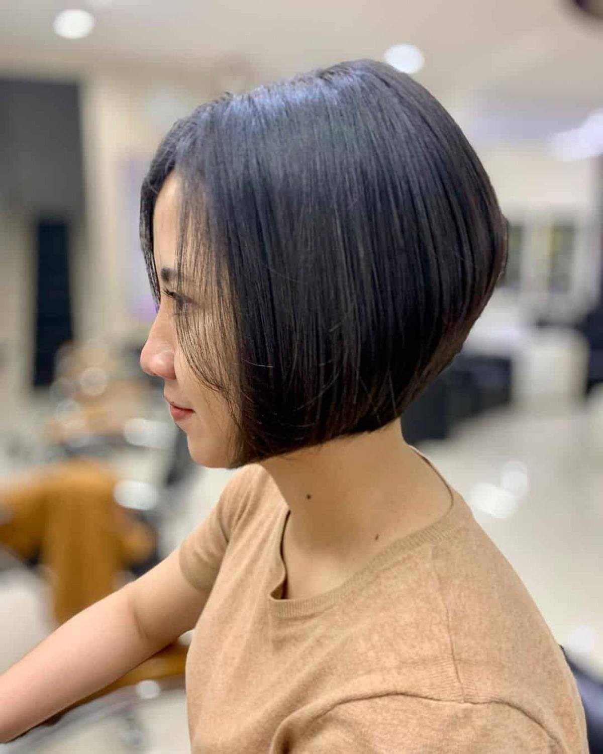 short chin length graduated bob