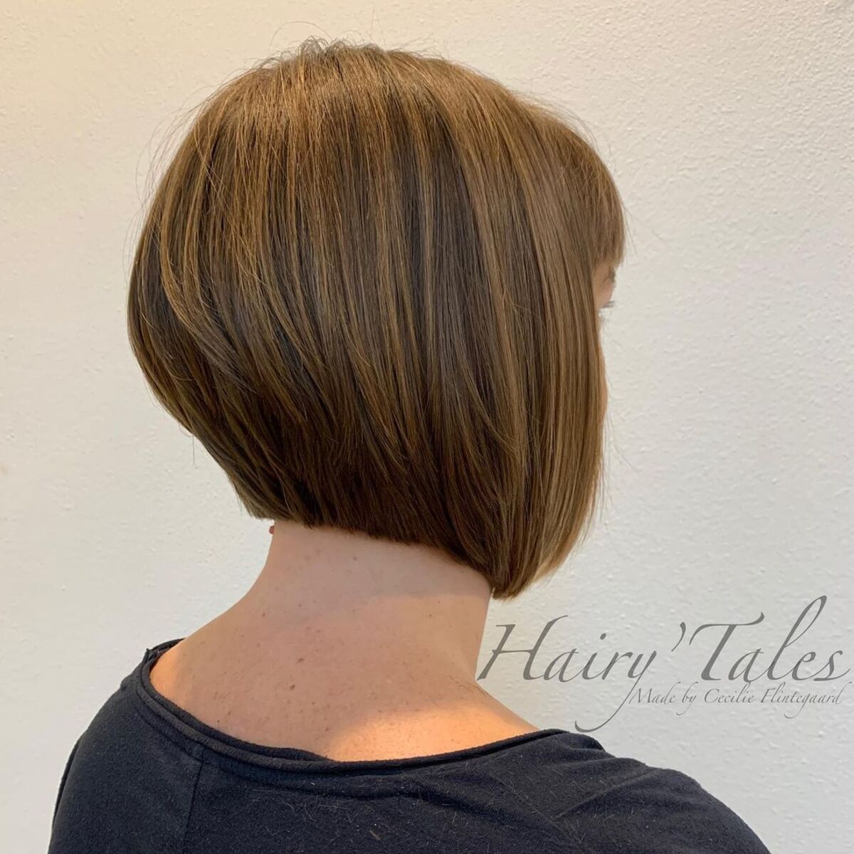 short graduated layered bob