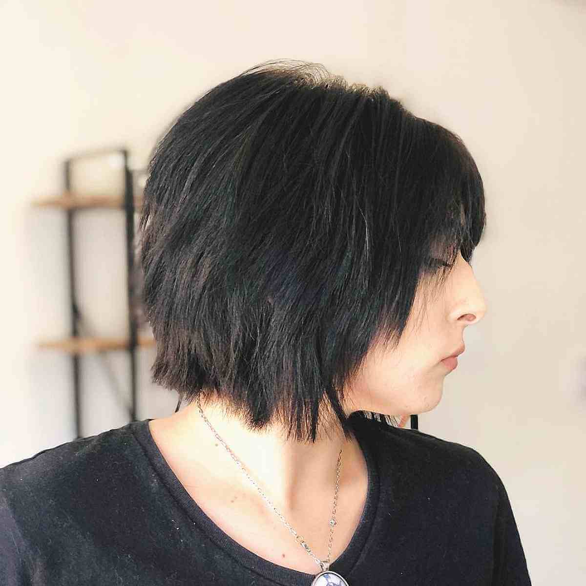 Short-Length Choppy Bob for Thick Hair at Jaw-Length