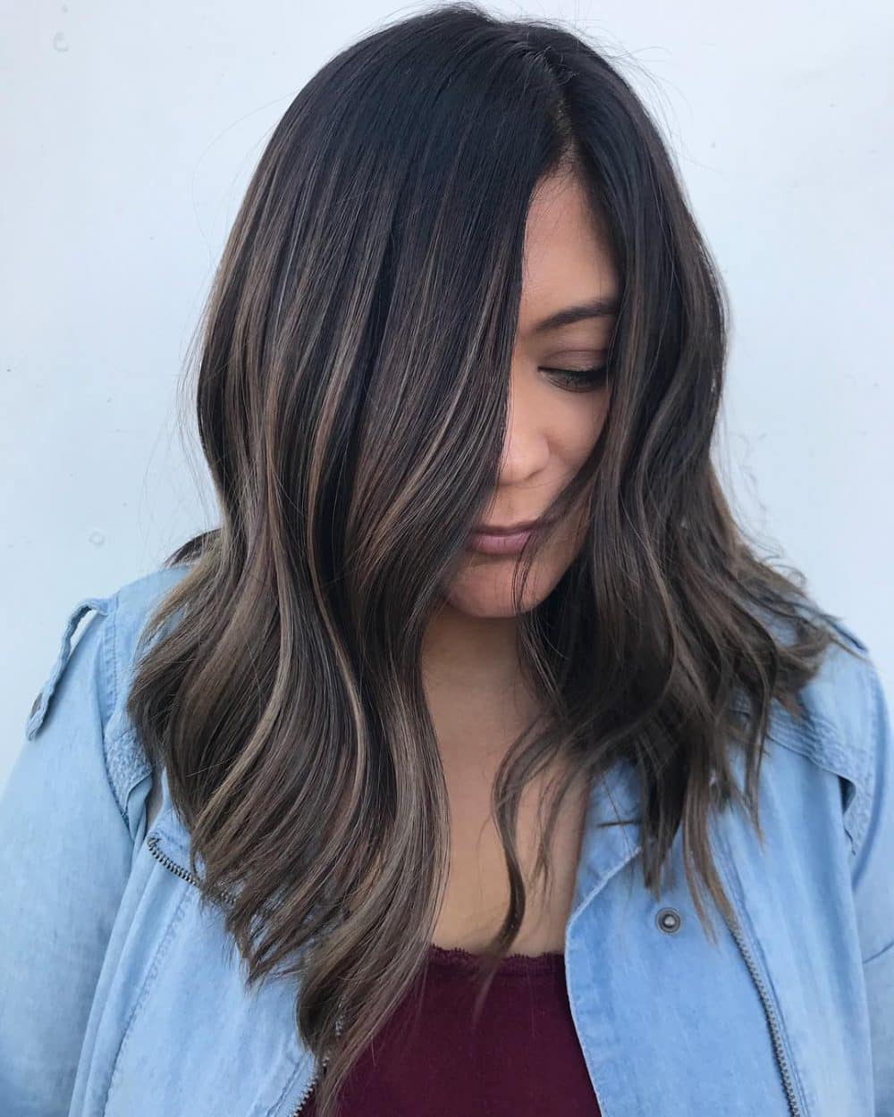 Simple Medium-Length Hair for a Square Face