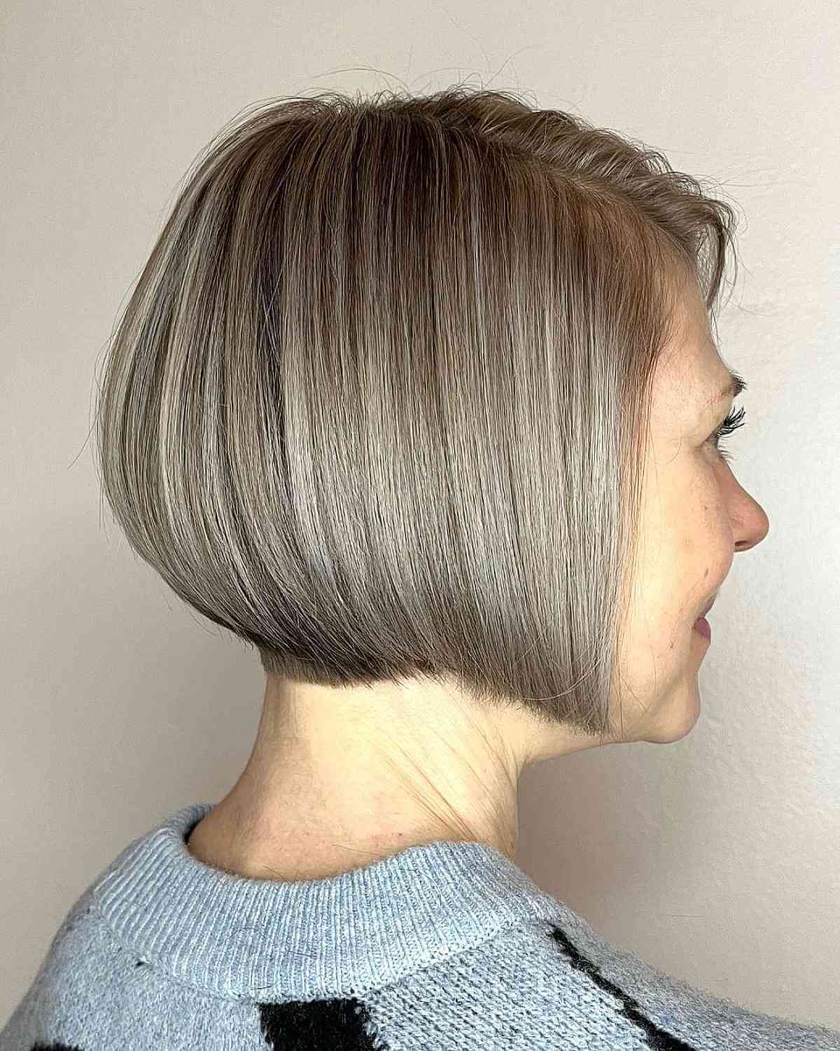 Sleek Graduated Bob Short Above the Shoulders Hairstyle