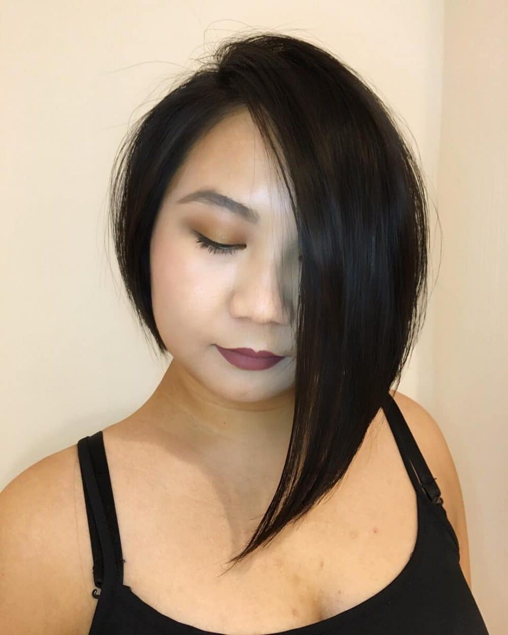 Stylish Asymmetrical Bob for a Chubby Face