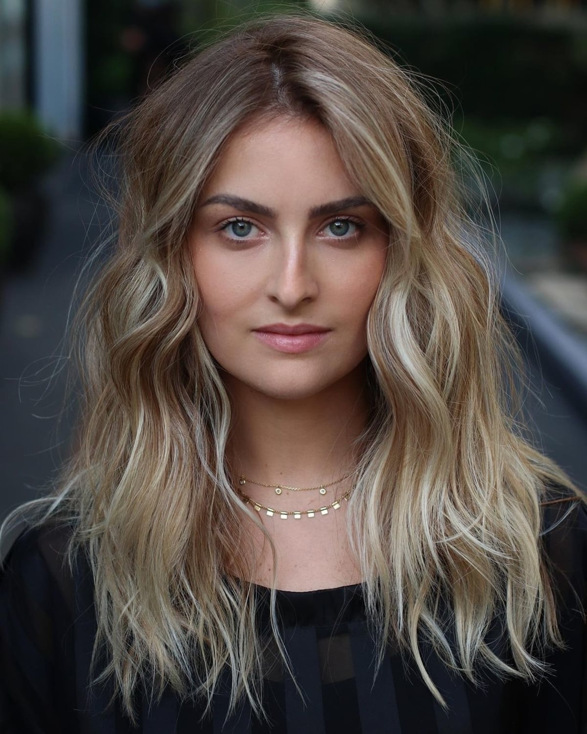 The Perfect Medium Wavy Shag for Fine Hair