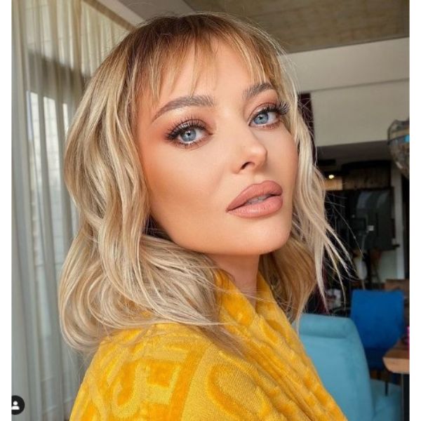 Undone Waves For Blonde Haircut with Chopped Strands