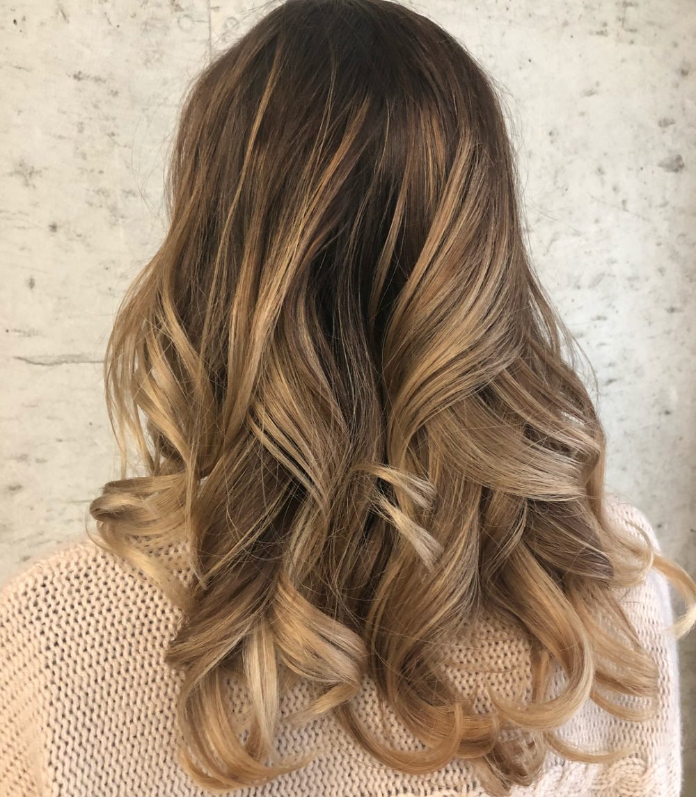 Warm Blonde Lowlight hairstyle