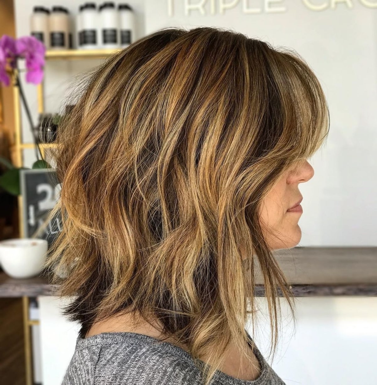 Wavy layered medium-length hair