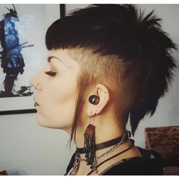 101 Popular Short Haircuts for Women to Try in 2024 (Hairstyles Guide)