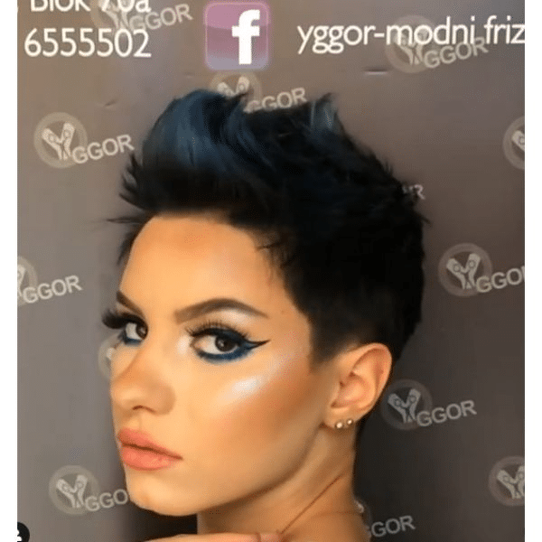 Chic and Simple: 100 Hairstyles to Inspire Your Next Short Haircut