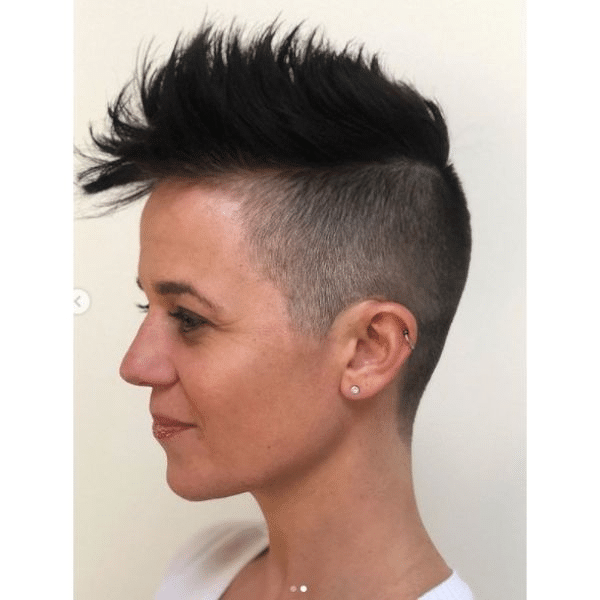 101 Popular Short Haircuts for Women to Try in 2024 (Hairstyles Guide)