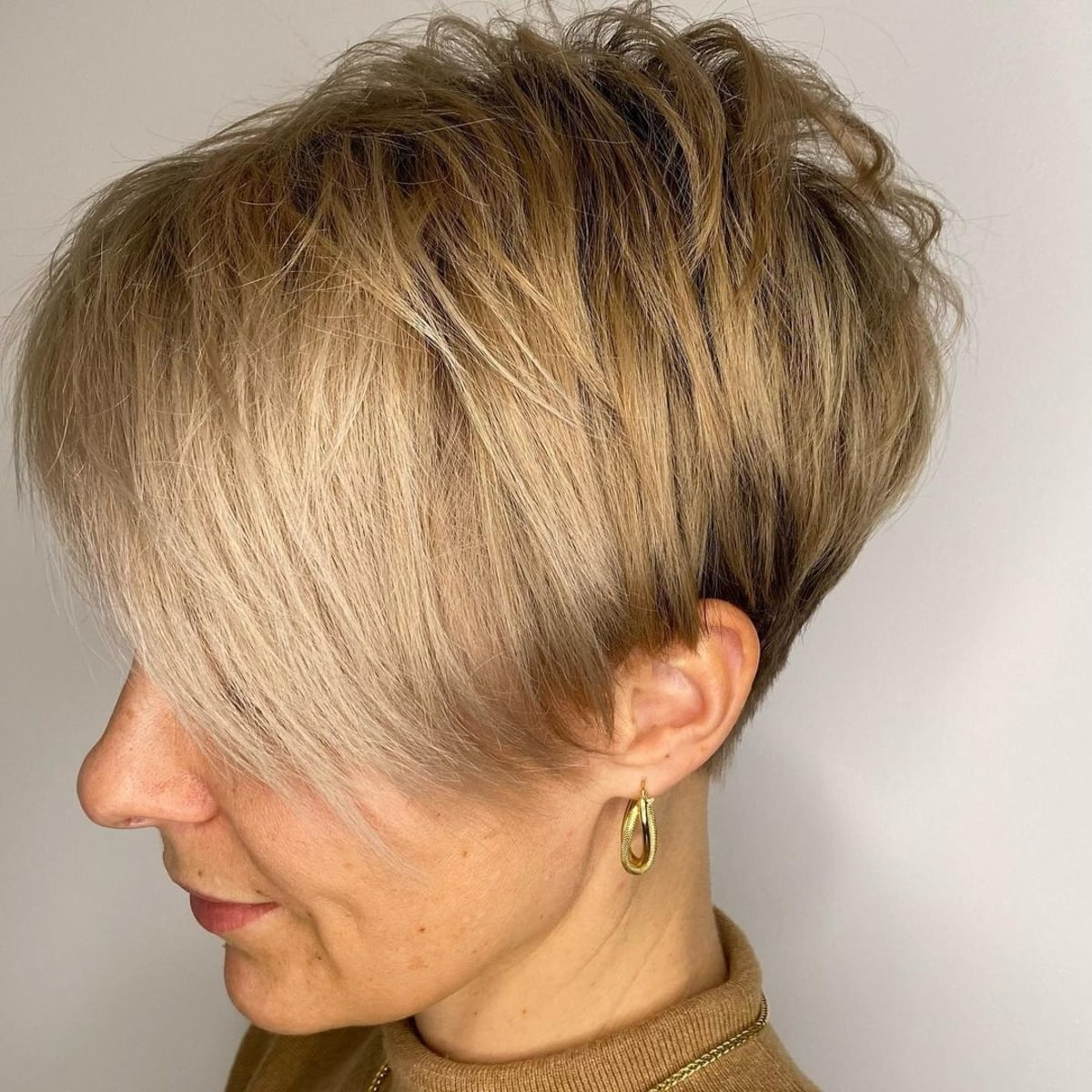 27 Textured Pixie Cut Ideas for a Messy, Modern Look